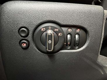 Mini 3 Portes Berline Cooper SE — photo 20