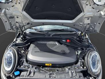 Mini 3 Portes Berline Cooper SE — photo 14