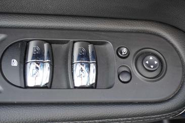 Mini Countryman Cooper SE ALL4 — photo 13