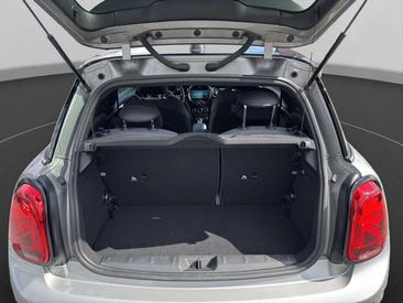 Mini 3 Portes Berline Cooper SE — photo 16