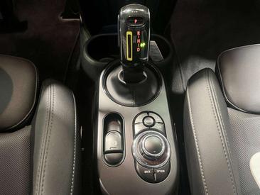 Mini 3 Portes Berline Cooper SE — photo 14