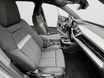Audi Q4 E-tron 45 E-tron — photo 4