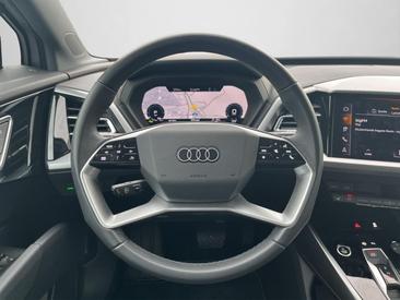 Audi Q4 E-tron 45 E-tron — photo 9