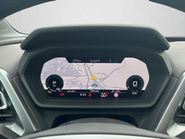 Audi Q4 E-tron 45 E-tron — photo 10