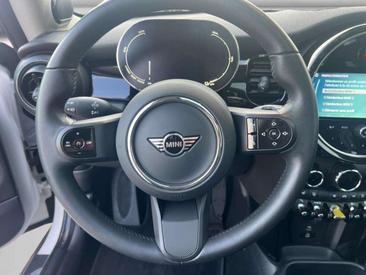 Mini 3 Portes Berline Cooper SE — photo 6