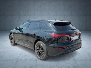 Audi Q8 E-tron S Line 50 E-tron Quattro — photo 4