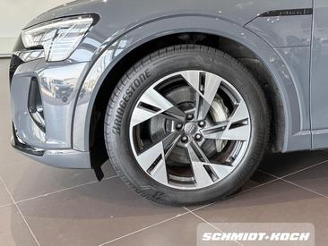 Audi Q8 Sportback E-tron Advanced 50 E-tron Quattro — photo 8