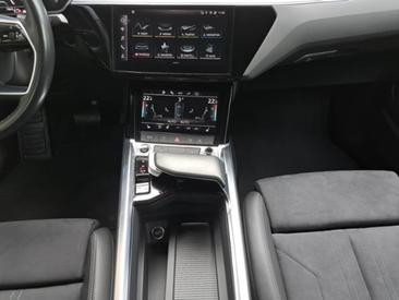 Audi Q8 Sportback E-tron Advanced 50 E-tron Quattro — photo 22
