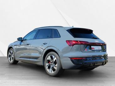 Audi Q8 E-tron S Line 50 E-tron Quattro — photo 4