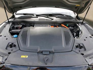 Audi Q8 Sportback E-tron S Line 50 E-tron Quattro — photo 19