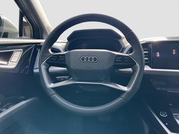 Audi Q4 E-tron 40 E-tron — photo 12