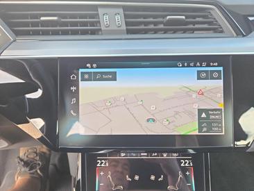 Audi Q8 E-tron S Line 55 E-tron Quattro — photo 16