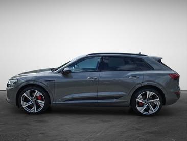 Audi Q8 E-tron S Line 50 E-tron Quattro — photo 3