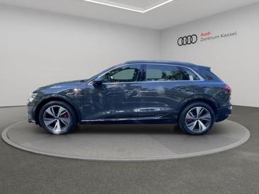 Audi Q8 E-tron Advanced 50 E-tron Quattro — photo 3