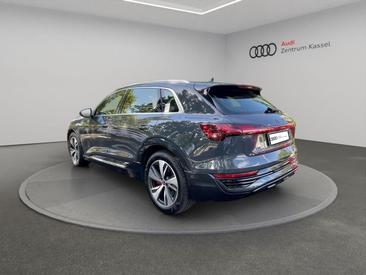 Audi Q8 E-tron Advanced 50 E-tron Quattro — photo 4