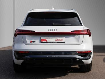 Audi Q8 E-tron S Line 55 E-tron Quattro — photo 6
