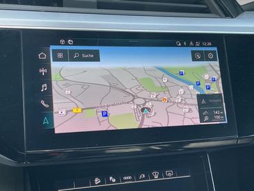 Audi Q8 E-tron Advanced 50 E-tron Quattro — photo 13