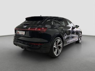 Audi Q8 E-tron S Line 50 E-tron Quattro — photo 8