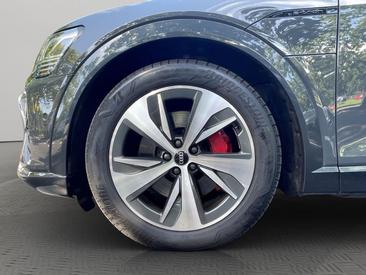 Audi Q8 E-tron Advanced 50 E-tron Quattro — photo 20