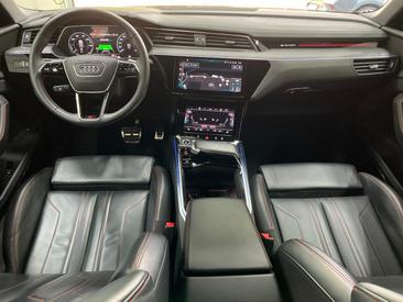 Audi Q8 E-tron S Line 50 E-tron Quattro — photo 13