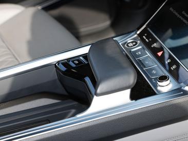Audi Q8 E-tron S Line 55 E-tron Quattro — photo 15