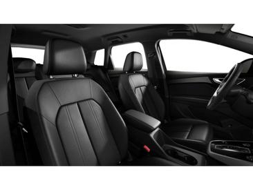Audi Q4 E-tron 45 E-tron Quattro — photo 8