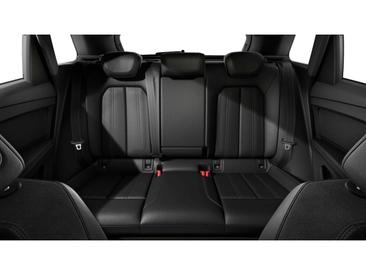 Audi Q4 E-tron 45 E-tron Quattro — photo 10