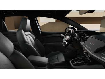Audi Q4 E-tron 55 E-tron Quattro — photo 7
