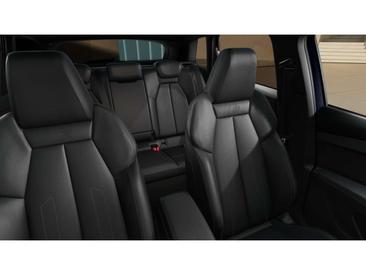 Audi Q4 E-tron 55 E-tron Quattro — photo 8