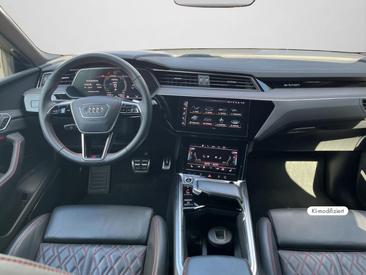 Audi Q8 Sportback E-tron S Line 50 E-tron Quattro — photo 3