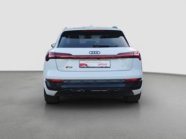 Audi Q8 E-tron S Line 50 E-tron Quattro — photo 7