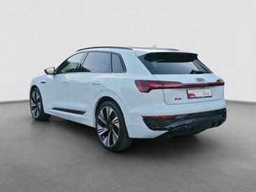 Audi Q8 E-tron S Line 50 E-tron Quattro — photo 8