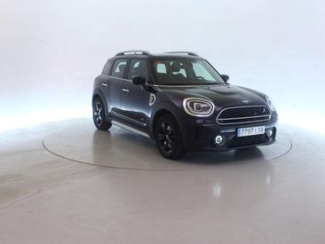 Mini Countryman Cooper SE ALL4 — photo 4