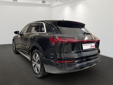 Audi Q8 E-tron Advanced 55 E-tron Quattro — photo 4