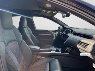 Audi Q8 Sportback E-tron S Line 50 E-tron Quattro — photo 4