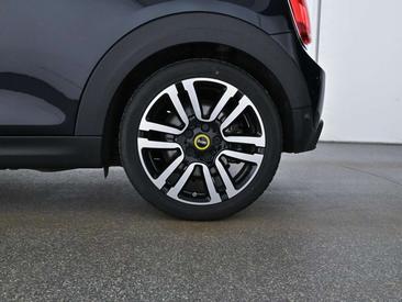 Mini 3 Portes Berline Cooper SE — photo 10