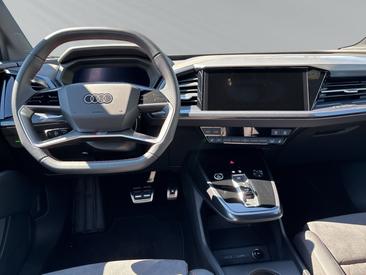 Audi Q4 E-tron 45 E-tron — photo 8