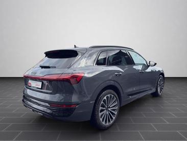 Audi Q8 E-tron Advanced 50 E-tron Quattro — photo 2