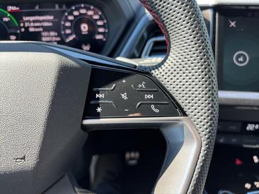 Audi Q4 E-tron 45 E-tron — photo 17
