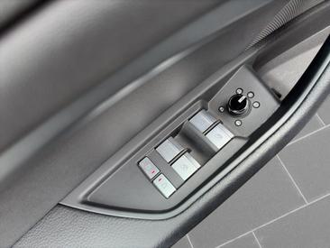 Audi Q8 E-tron Advanced 50 E-tron Quattro — photo 13