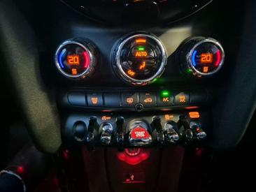 Mini 3 Portes Berline Cooper C — photo 18