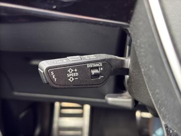 Audi Q8 E-tron S Line 55 E-tron Quattro — photo 18