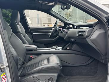 Audi E-tron S Sportback S E-tron Quattro — photo 10