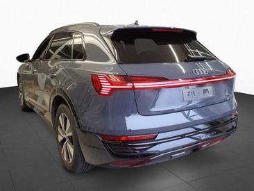 Audi Q8 E-tron Advanced 50 E-tron Quattro — photo 4