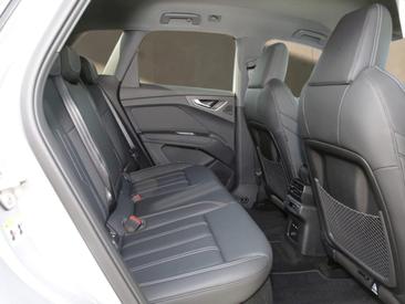 Audi Q4 E-tron 45 E-tron Quattro — photo 10