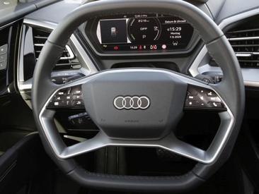 Audi Q4 E-tron 45 E-tron Quattro — photo 17