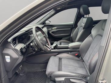 Audi Q8 E-tron S Line 50 E-tron Quattro — photo 11