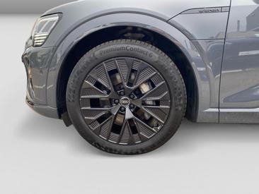Audi Q8 Sportback E-tron Advanced 50 E-tron Quattro — photo 4