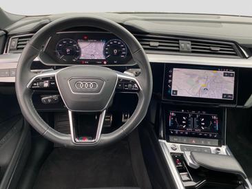 Audi Q8 Sportback E-tron Advanced 50 E-tron Quattro — photo 8
