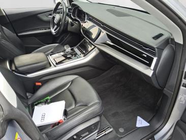 Audi Q8 55 TFSI Quattro Tiptronic — photo 4
